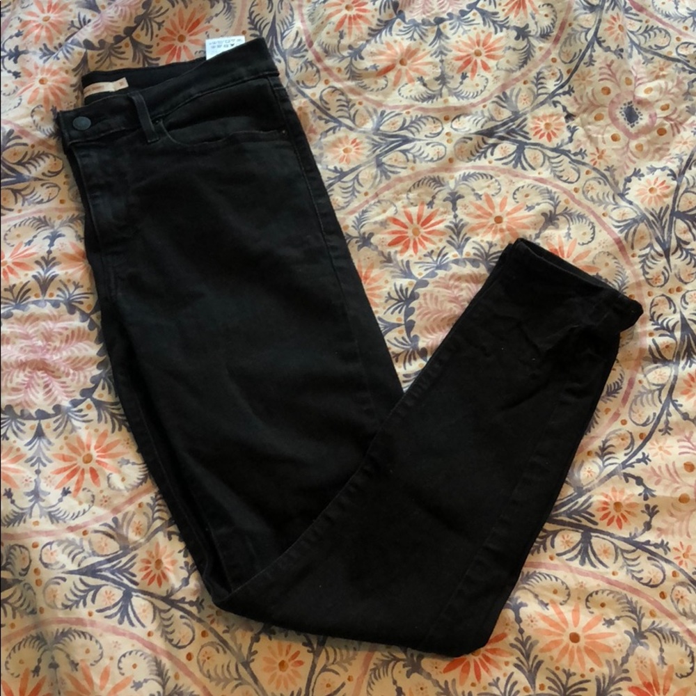 Women’s Levi Skinny’s